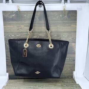 Coach 57107 Black Pebbled Leather Tote Purse With Gold Turnlock Chain Bag